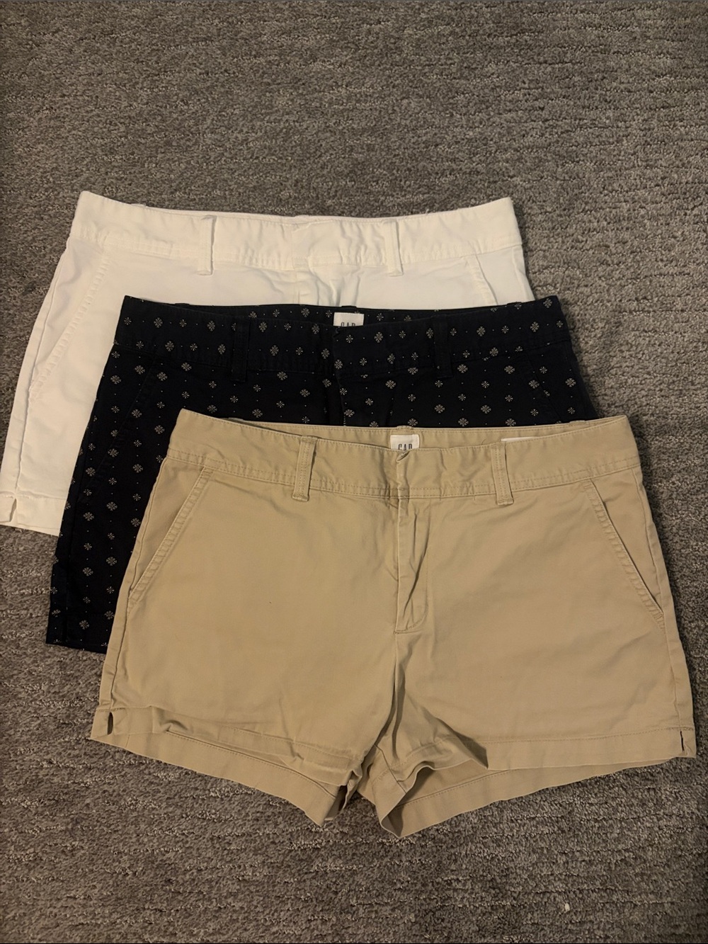 GAP Women's Bundle of 3 City Short - White, Navy Patterned & Khaki Size 8